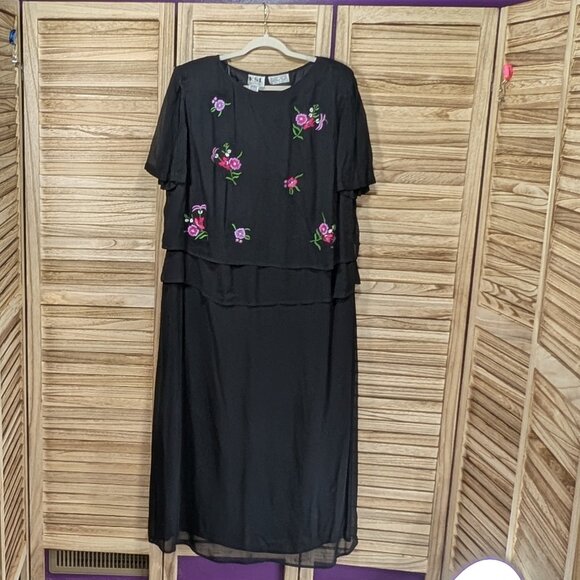 KSL VINTAGE Black Floral Embroidered Dress Size 18W - Picture 1 of 11